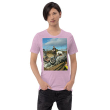 Lade das Bild in den Galerie-Viewer, Lady Strange-THINK-Music Video Premium  T-Shirt
