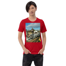 Lade das Bild in den Galerie-Viewer, Lady Strange-THINK-Music Video Premium  T-Shirt
